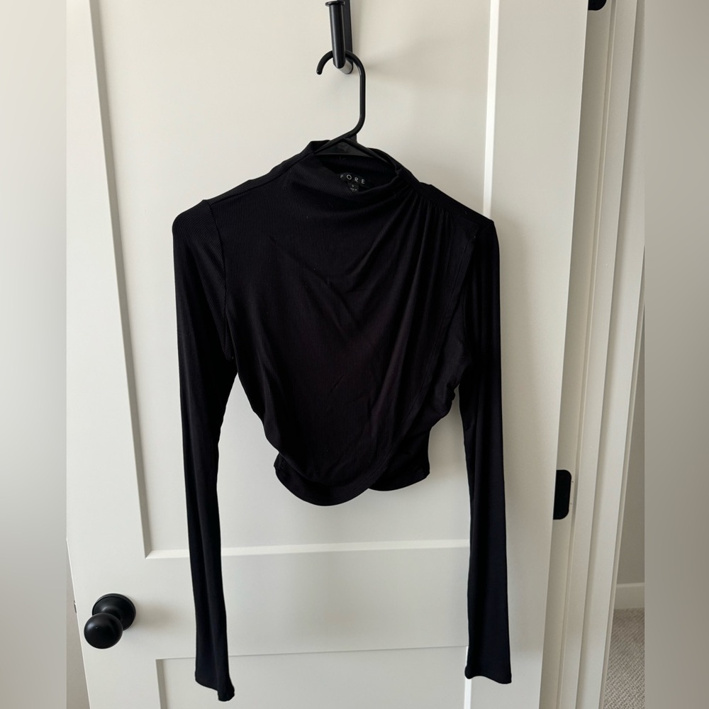 Vici black crop top